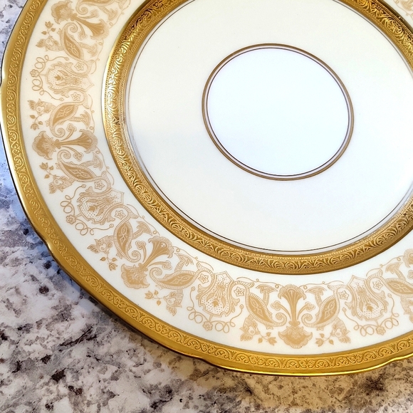 TK Thun Bohemia Czechoslovakia 22 K Gold Dinner Plate - Picture 1 of 9